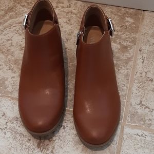 New Vionic leather bootie